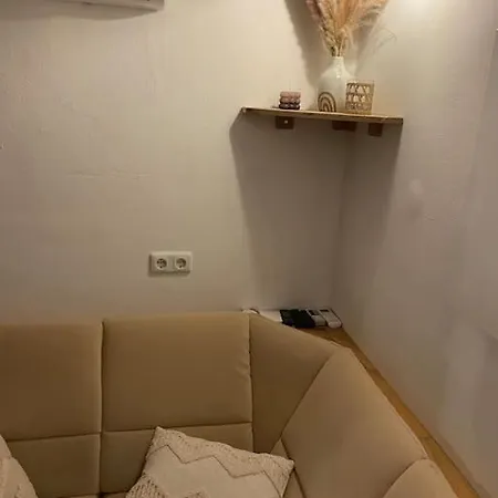 Gemuetliche Rustikale Apartmán *